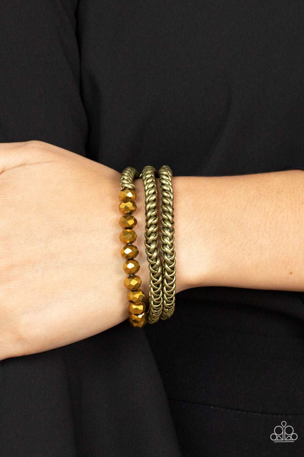 Gutsy & Glitzy - Brass Paparazzi Bracelet